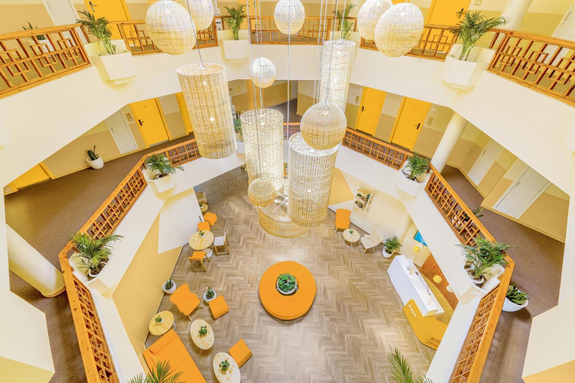 Bloom Hotel Katra Buitenkant foto